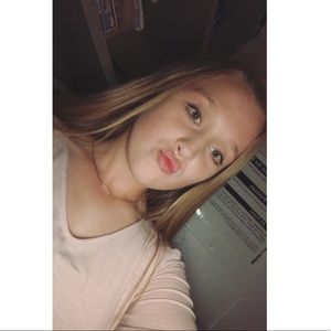 Meet your Posher, Taryn